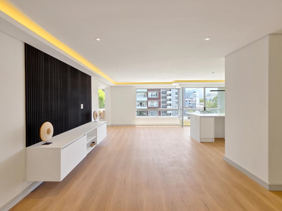 2 Bedroom Property for Sale in Sea Point Western Cape